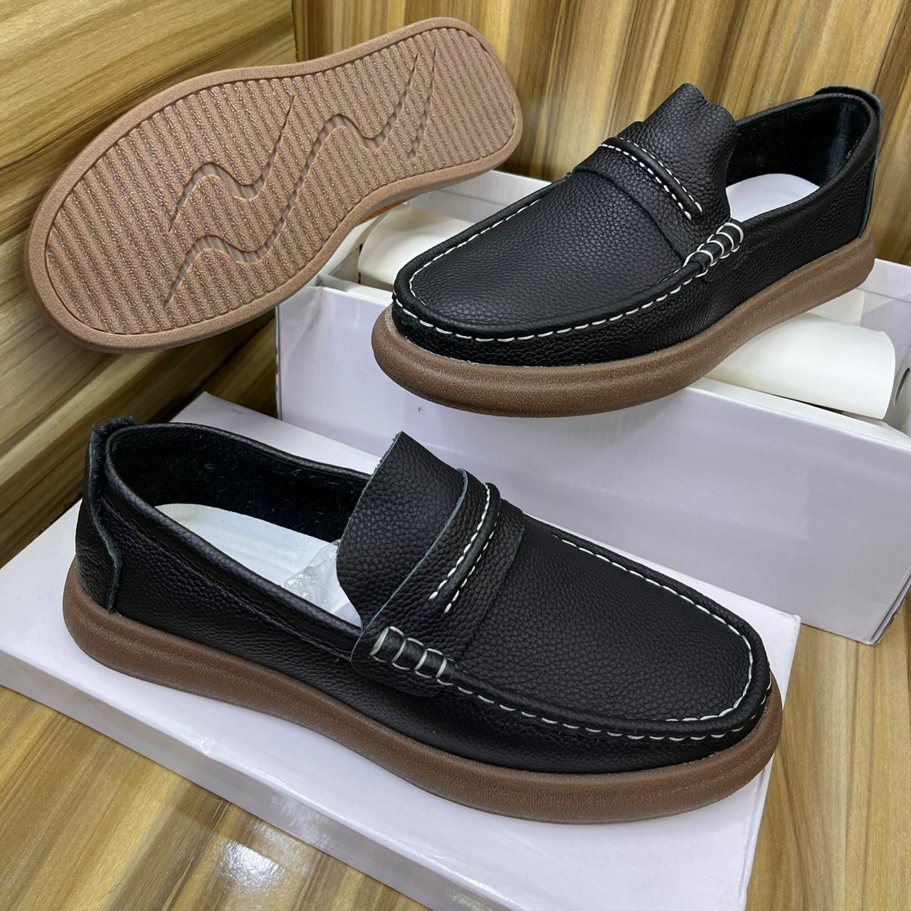 Men's Black Leather Penny Loafer