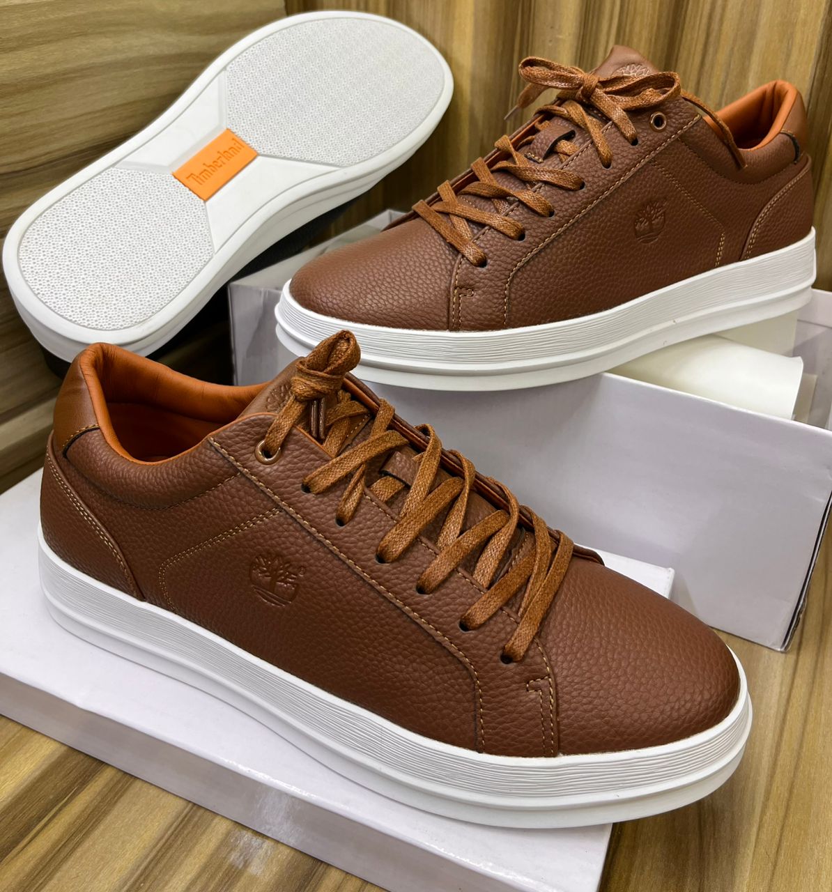 Timberland Men's Tan Brown Leather Lace-Up Sneaker